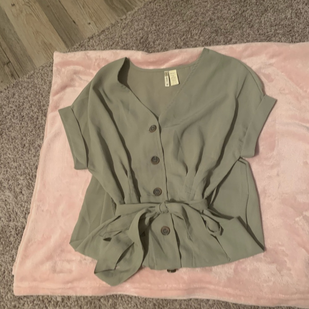 Green Button-Down Dress - Picture 2 of 2